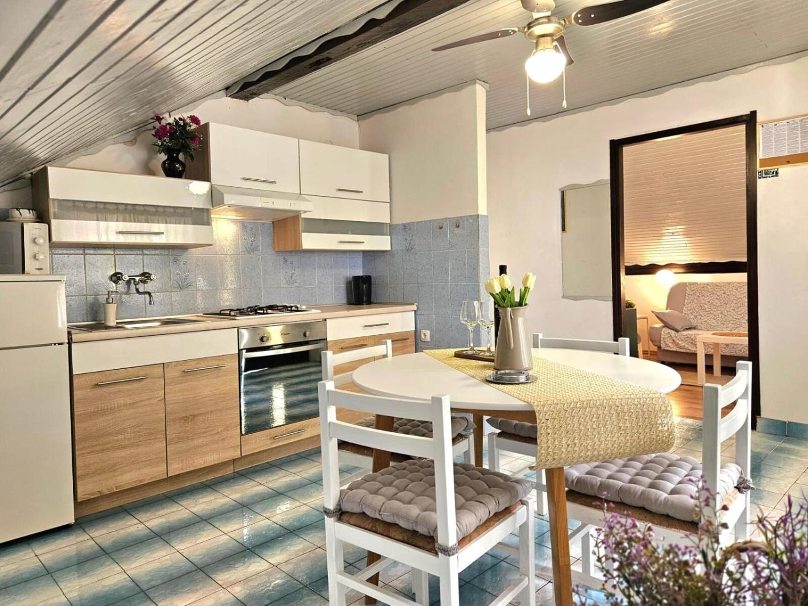 וודיצה Apartments Marijana מראה חיצוני תמונה